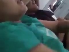 El joven tutor en casa