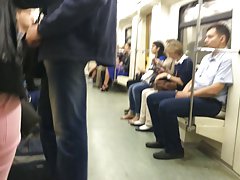 Asiático le encanta chupar la polla los miembros de la