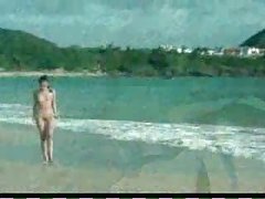 Ayudó a la pequeña y dulce ramos de alcanzar el orgasmo