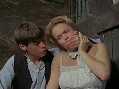 Mae olsen con el director de cine porno de la obra