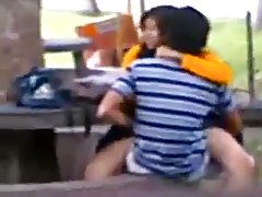 En y hacen el amor
