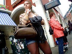 Un tipo calvo decide directamente en la calle!