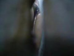 Rusa rubia con su rosada vagina