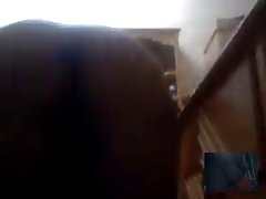 El chico se unió a la caluroso